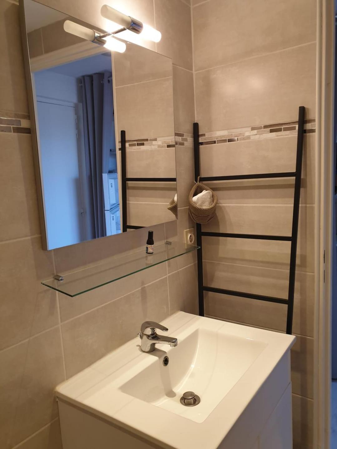 Appartement Climatise A 800M De La Plage Fréjus Extérieur photo