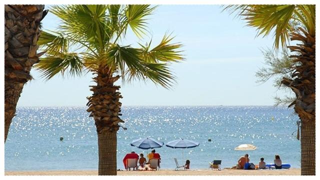 Appartement Climatise A 800M De La Plage Fréjus Extérieur photo