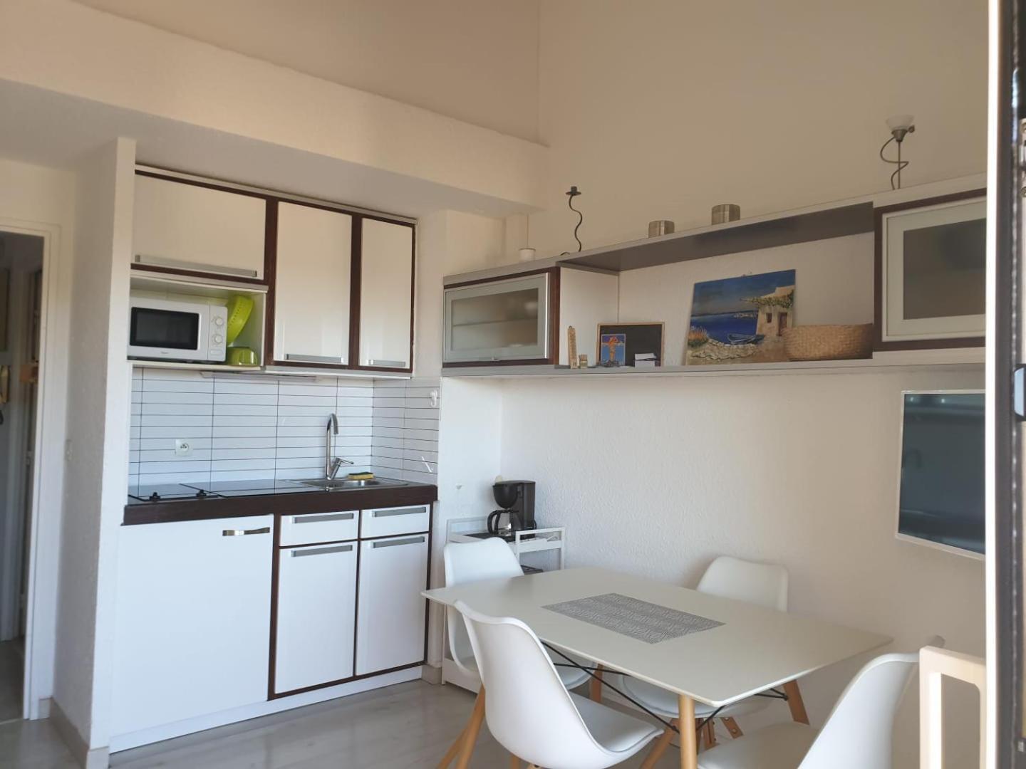 Appartement Climatise A 800M De La Plage Fréjus Extérieur photo